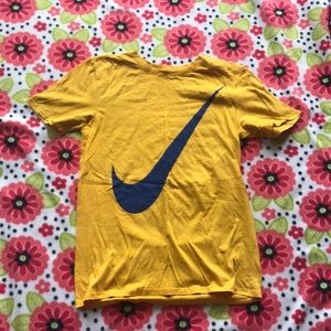 Nike t-shirt